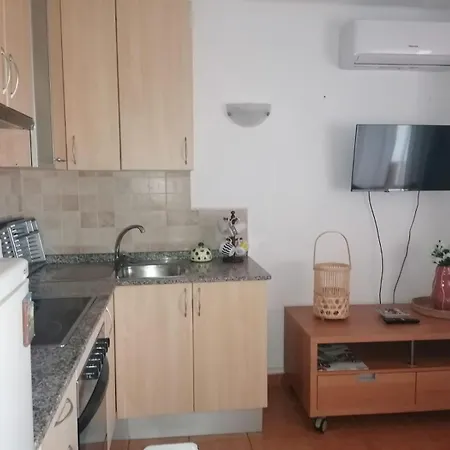 Mik I 402 Апартаменты Паламос